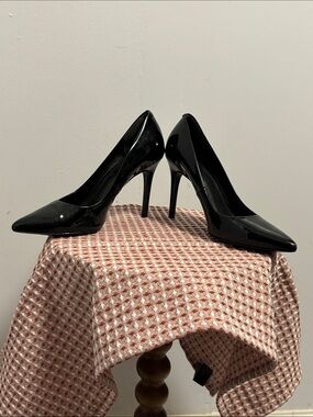 Michael Kors Black Patent Pointed Toe Stiletto Pumps